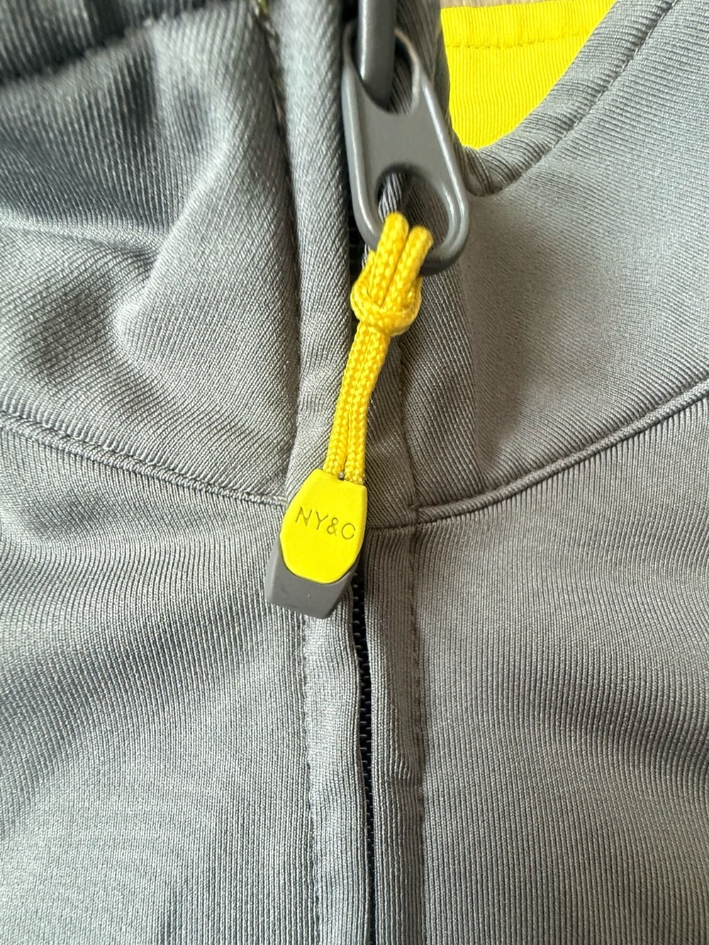 New York & Co. InMotion Women’s XS Gray Zip-Up Jacket with Yellow Trim Pockets - Picture 5 of 8